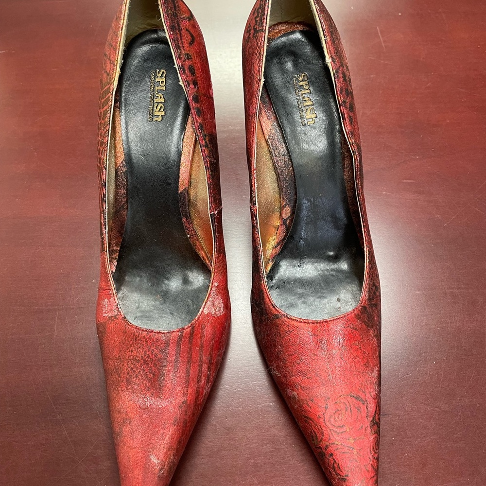 Pattern red heels - Picture 2 of 3